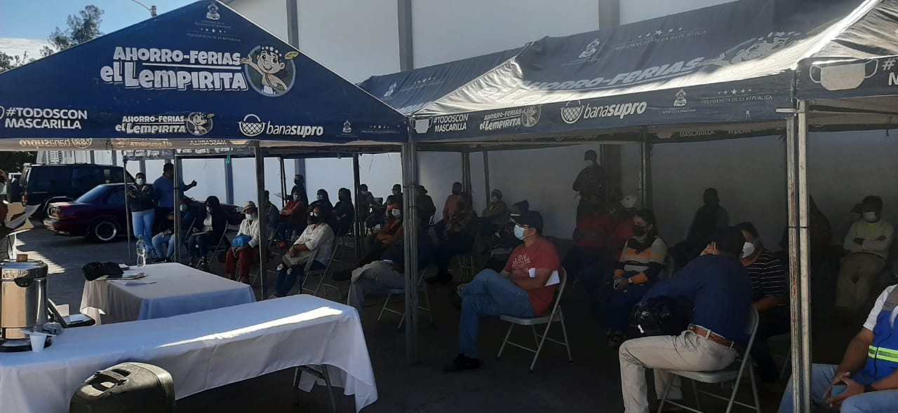 Apertura de más puestos de venta en Ahorro Ferias “El Lempirita”
