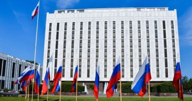 La Embajada rusa en EE.UU. tacha de «competencia desleal» los llamados a excluir a su país de organizaciones deportivas